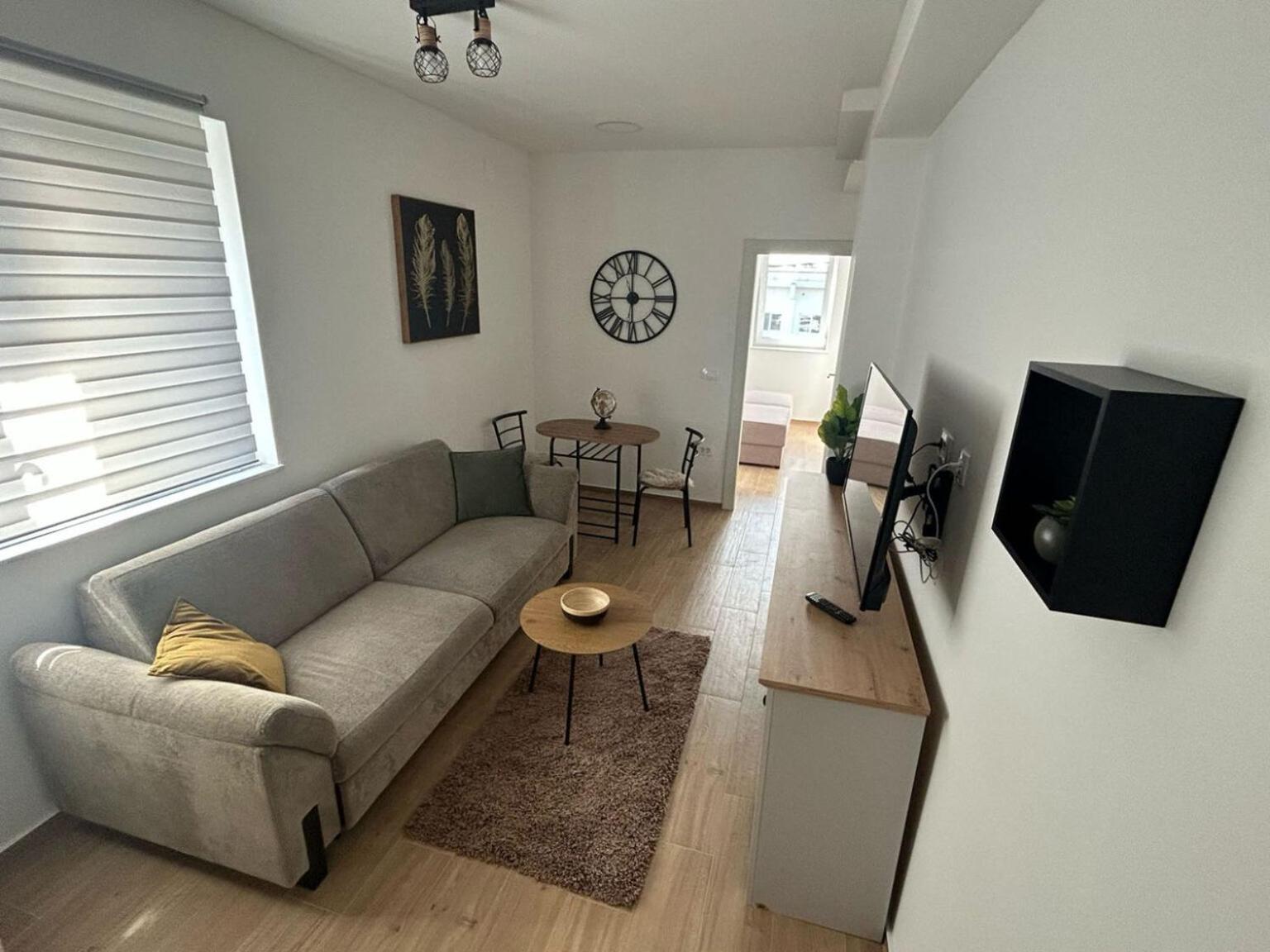Best Apartments *